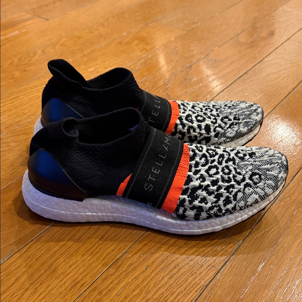 Stella McCartney Women’s Black & White Leopard Slip-On Sneakers - Picture 4 of 6